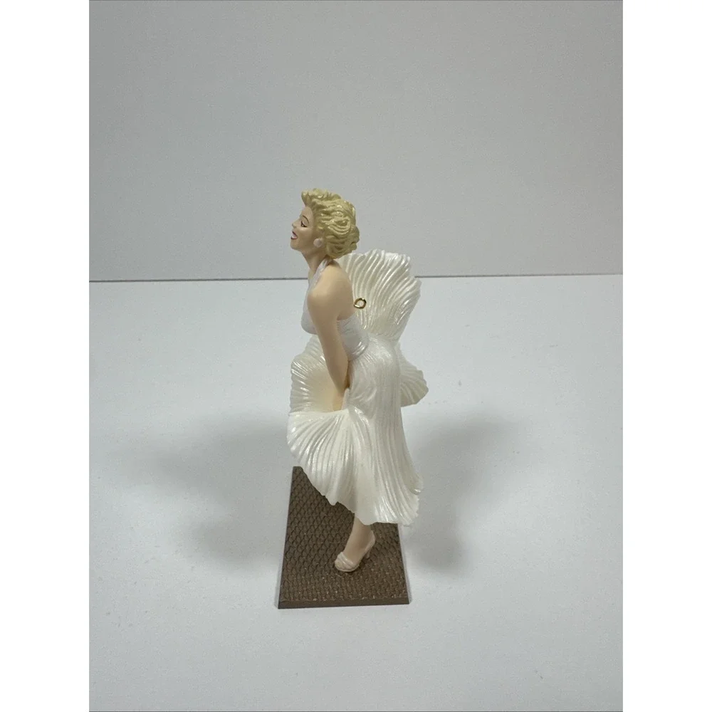 CHRISTMAS ORNAMENT MARILYN MONROE HALLMARK KEEPSAKE COLLECTOR SERIES 1998 NEW